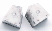 Load image into Gallery viewer, Braius - Chiral d6 Pair