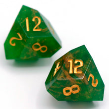 Load image into Gallery viewer, Shamrock - Daggerheart d12 Pair