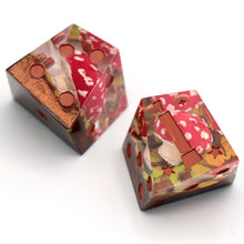 Load image into Gallery viewer, Amanita Muscaria - Chiral d6 Pair
