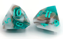 Load image into Gallery viewer, Frozen River - Daggerheart d12 Pair
