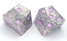 Load image into Gallery viewer, Lavender Crackle - Chiral d6 Pair
