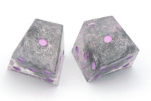 Load image into Gallery viewer, Lavender Crackle - Chiral d6 Pair
