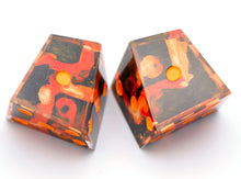 Load image into Gallery viewer, Meltdown - Chiral d6 Pair
