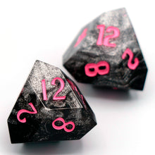 Load image into Gallery viewer, Space Suit - Daggerheart d12 Pair
