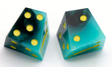 Load image into Gallery viewer, Tropical Night - Chiral d6 Pair
