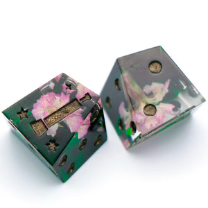 Witchy Blooms - Chiral d6 Pair