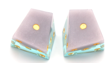 Load image into Gallery viewer, Day Dreams - Chiral d6 Pair
