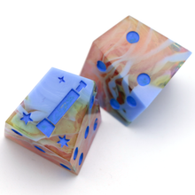 Load image into Gallery viewer, Dorian - Chiral d6 Pair
