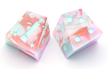 Load image into Gallery viewer, Oberon&#39;s Dream (bright variant) - Chiral d6 Pair
